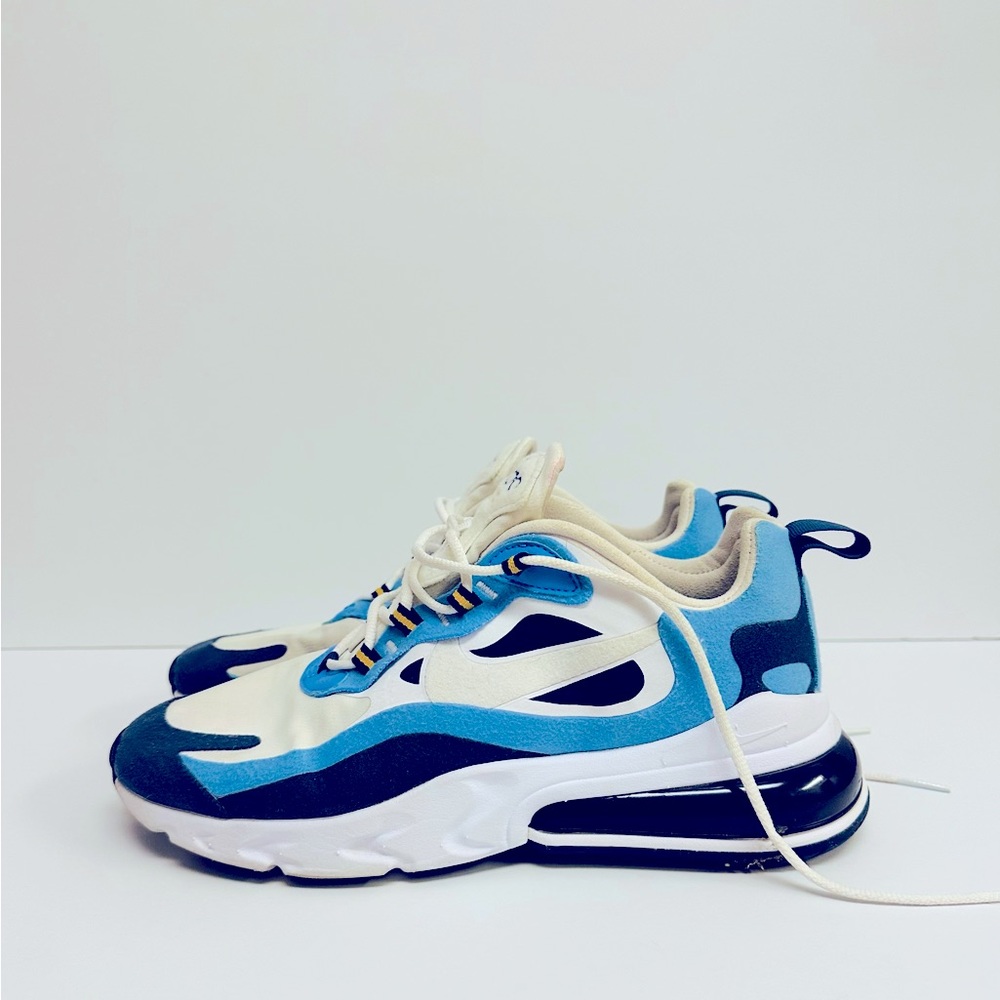 NIKE Air Max 270 React UNC